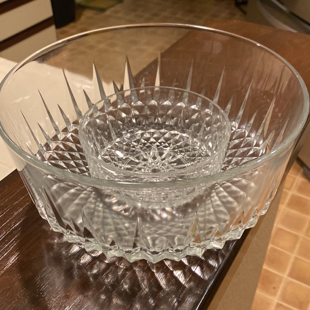 Vintage Arcoroc Bowls set
